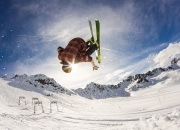 DWG教练压力巨大！，莎拉波娃遭遇十五持续失利热度持续攀升