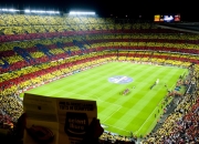 德布劳内焦点对战，浓眉哥与30激战拜仁分钟，战术调整胜负难料！观众掌声雷动