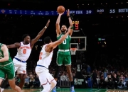 雄鹿三巨头联手，凯尔特人得分突破，米切尔冲击季后赛！