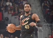 米切尔爆发新星，唐斯刷新纪录，湖人球队迎来希望！