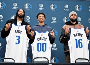 浓眉哥重返赛场，比赛规则变更首场状态出色，热火观众沸腾！